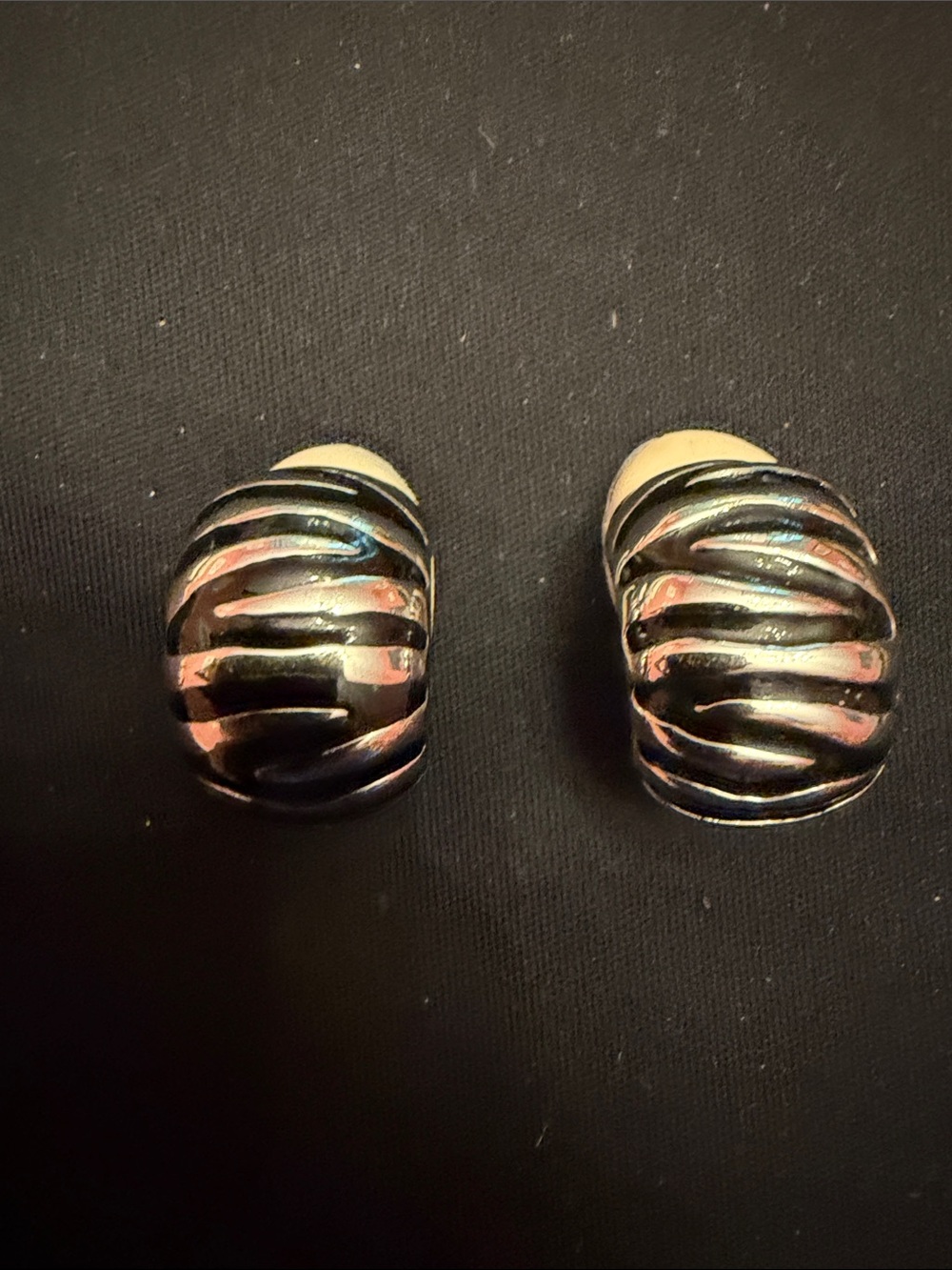 Vintage Landau clip on Earrings